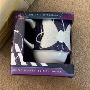 Minnie Mouse Main Attraction January Mug